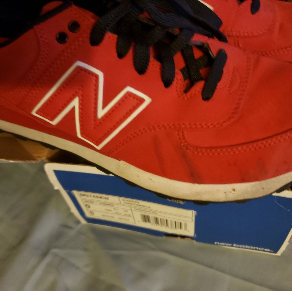 New Balance - Picture 6 of 10